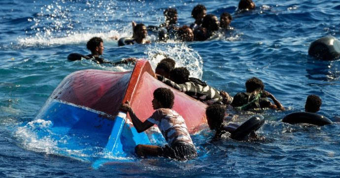 Migranti, nuovo naufragio a largo di Lampedusa: morti un bambino di un anno, una donna e un uomo