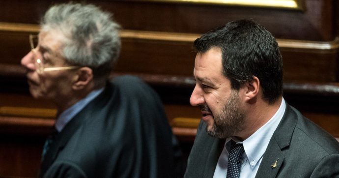 Regionali Lombardia, è rottura tra Bossi e Salvini: gli “scissionisti” della Lega a sostegno di Moratti
