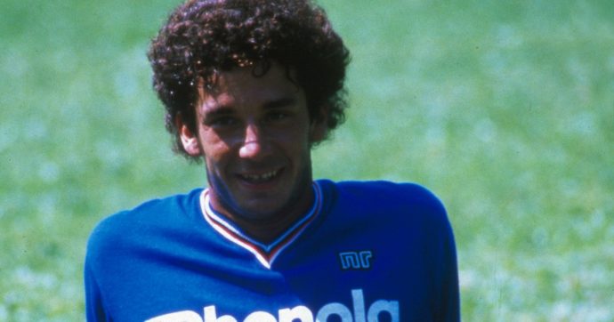 Gianluca Vialli, dagli aneddoti di Cremona all’arrivo a Genova fino all’era londinese: il ricordo dei compagni di squadra al Fatto.it