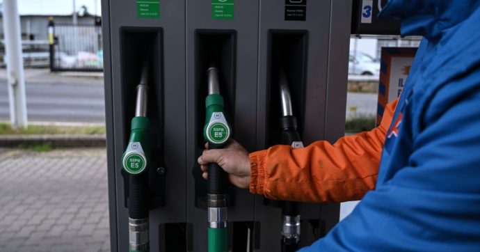 Prezzi benzina e diesel, Procura di Roma e Guardia di Finanza indagano sui rincari