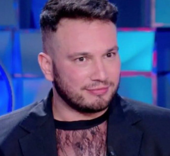 Verissimo, Antonino Spadaccino: “Io discriminato per il mio corpo e il mio orientamento sessuale. Oggi amo un uomo ma è impegnato”