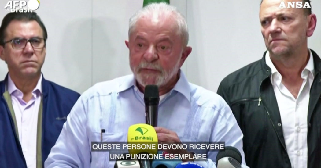 Brasile, Lula promette “punizioni esemplari”: “Sono fanatici fascisti, nessuno osi mai più”