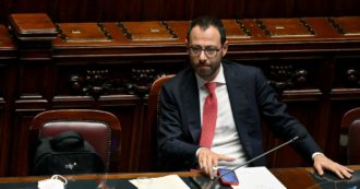 Copertina di Patuanelli (M5s): “Col Pd accordi sui programmi.  Iv e Azione guardano a destra”