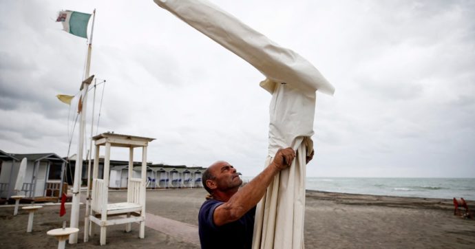 Caso balneari: FI spinge per rinviare ancora le gare