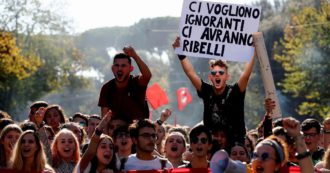 Copertina di Erri De Luca: “Sfruttano i giovani e soccorrono gli evasori”