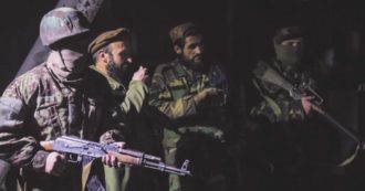 Copertina di Afghanistan, kamikaze a Kabul: 20 morti L’Isis lancia la sfida ai talebani nella capitale