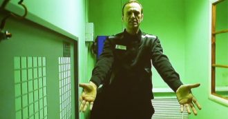 Copertina di “Lotto per avere farmaci, 4 giorni per ottenere più acqua calda”: la denuncia di Navalny dal carcere in Russia