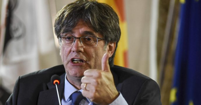 Spagna, annullato l’ordine di arresto per l’ex presidente catalano Puigdemont: è l’effetto della riforma del governo Sànchez