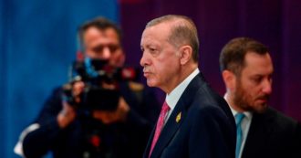 Copertina di Controllo della diaspora in Ue e più fondi pubblici per la campagna elettorale: la tattica di Erdogan per vincere le elezioni turche