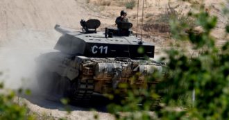 Copertina di Londra manda i carri armati. Turchia lavora a tregue locali