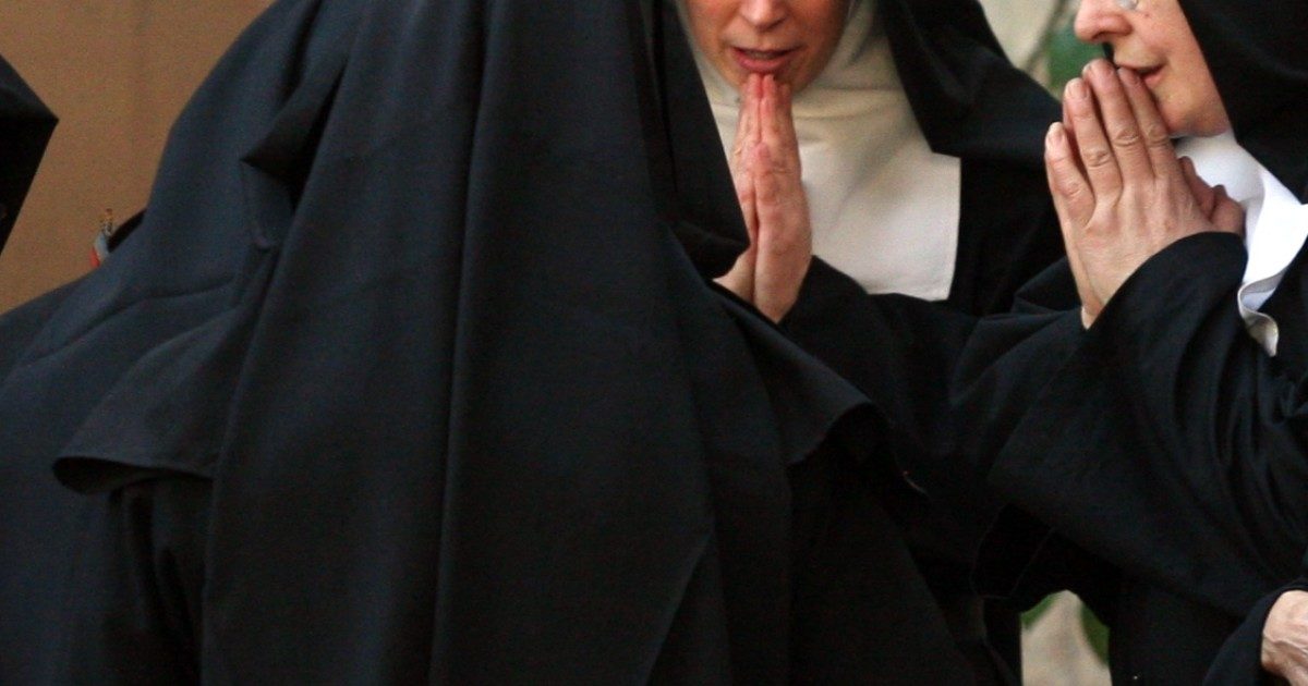 Suore in fuga dal convento, l’ex badessa Aline rompe il silenzio: “Cacciata senza prove, ho denunciato tutto. Quello che è successo non può essere lasciato nel silenzio”