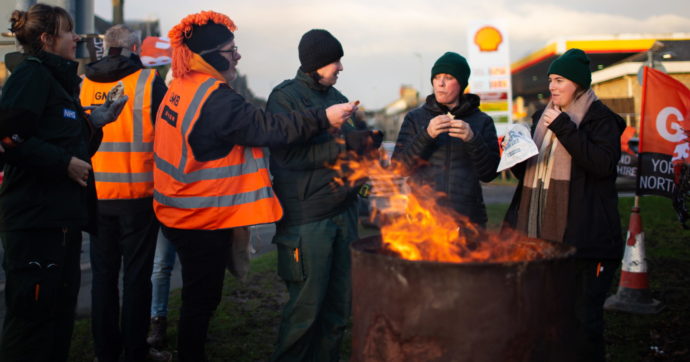 FT: la marea di scioperi del Regno Unito è l’effetto della compressione dei salari