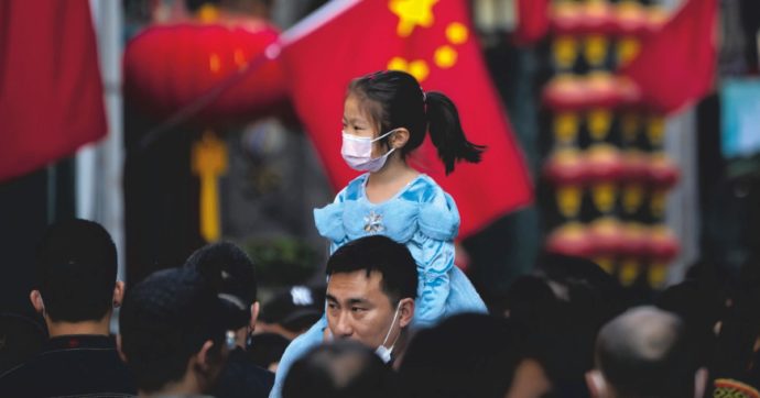 Cina, popolazione in calo per la prima volta in 60 anni. E neanche il Pil va bene