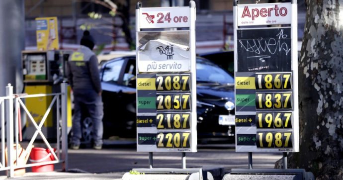 Benzinai, (ri)confermato lo stop del 25 e 26 gennaio. “Il cartello con i prezzi medi nazionali crea confusione”