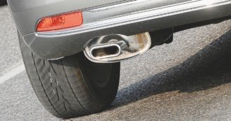 Copertina di Altro che auto “green”: in Europa vincono ancora benzina e diesel