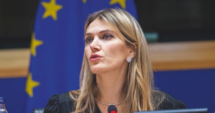 Euromazzette, Kaili resta in cella. I legali: “È tortura”