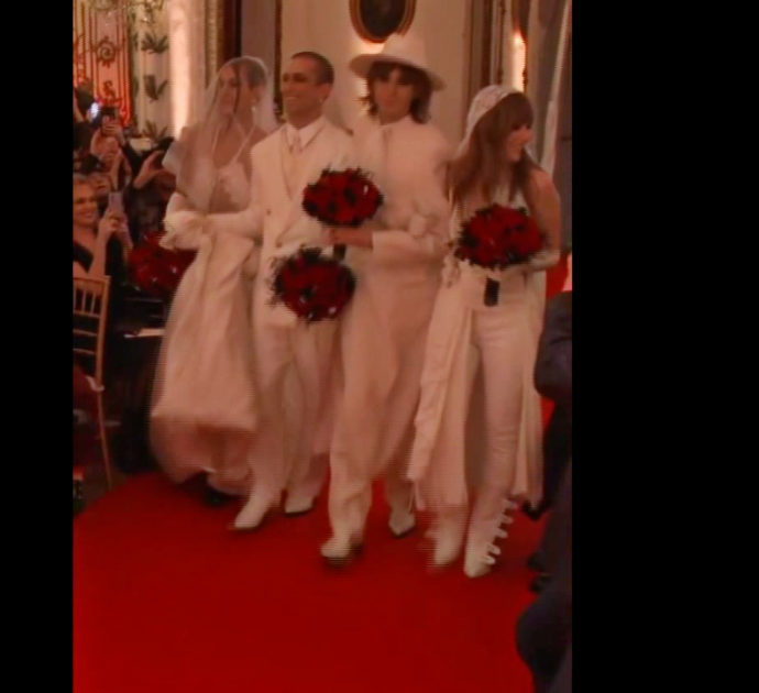 I Maneskin si sposano, il matrimonio della band in abito bianco per l’uscita dell’album Rush