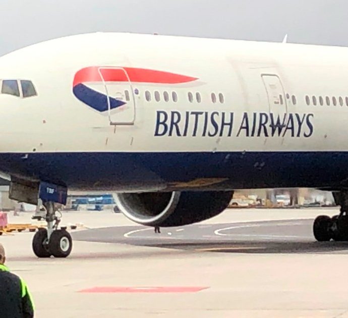 Pensavano che stesse dormendo invece era morta: la scoperta choc all’atterraggio del volo Britsh Airways
