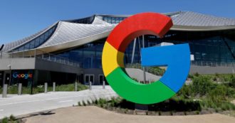 Copertina di La Commissione Europea accusa Google di abuso di posizione dominante. E ordina: “Venda parte dei suoi servizi pubblicitari”