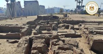 Copertina di A Luxor scoperta una città romana di 1.800 anni fa. Gli archeologi: “Un intero insediamento residenziale, trovato intatto”