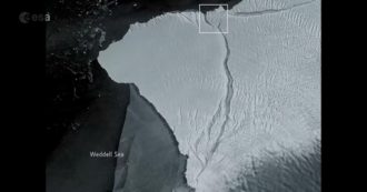 Copertina di Antartide, il progressivo distaccamento del mega iceberg ripreso dai satelliti: le immagini degli ultimi due anni – Video
