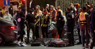 Copertina di Gerusalemme, 7 morti in un attacco vicino a una sinagoga: ucciso l’assalitore. Hamas e Jihad rivendicano: “È la vendetta per Jenin”