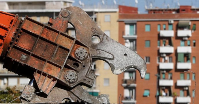 Copertina di Lazio, appello contro legge ‘demolisci villini’