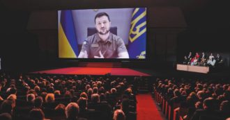 Copertina di Zelensky, l’agenda pienissima del presidente, diviso tra guerra e paillettes