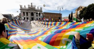 Copertina di Mons. Ricchiuti: “In questo momento drammatico serve una nuova piazza per la pace”