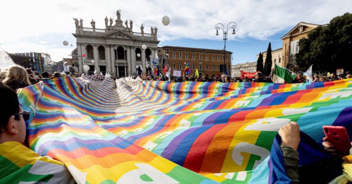 Mons. Ricchiuti: “In questo momento drammatico serve una nuova piazza per la pace”