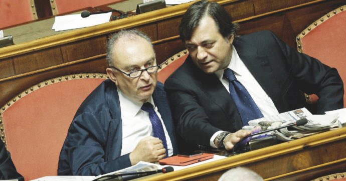 Vitalizio a D’Alì & C., i 5S incalzano La Russa: “Convochi il Consiglio”