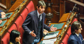 Copertina di Cospito, perché l’esibizione in aula di Donzelli è solo l’ultima ferita alla Costituzione antifascista