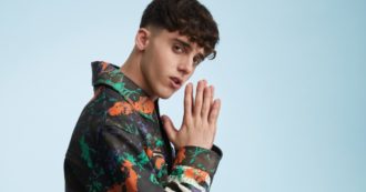 Copertina di Sanremo 2023, LDA a FqMagazine: “Cerco di vivere l’Ariston senza ansia. Amici? Mi piace Angelina Mango, niente di male nell’essere ‘figlio d’arte'”