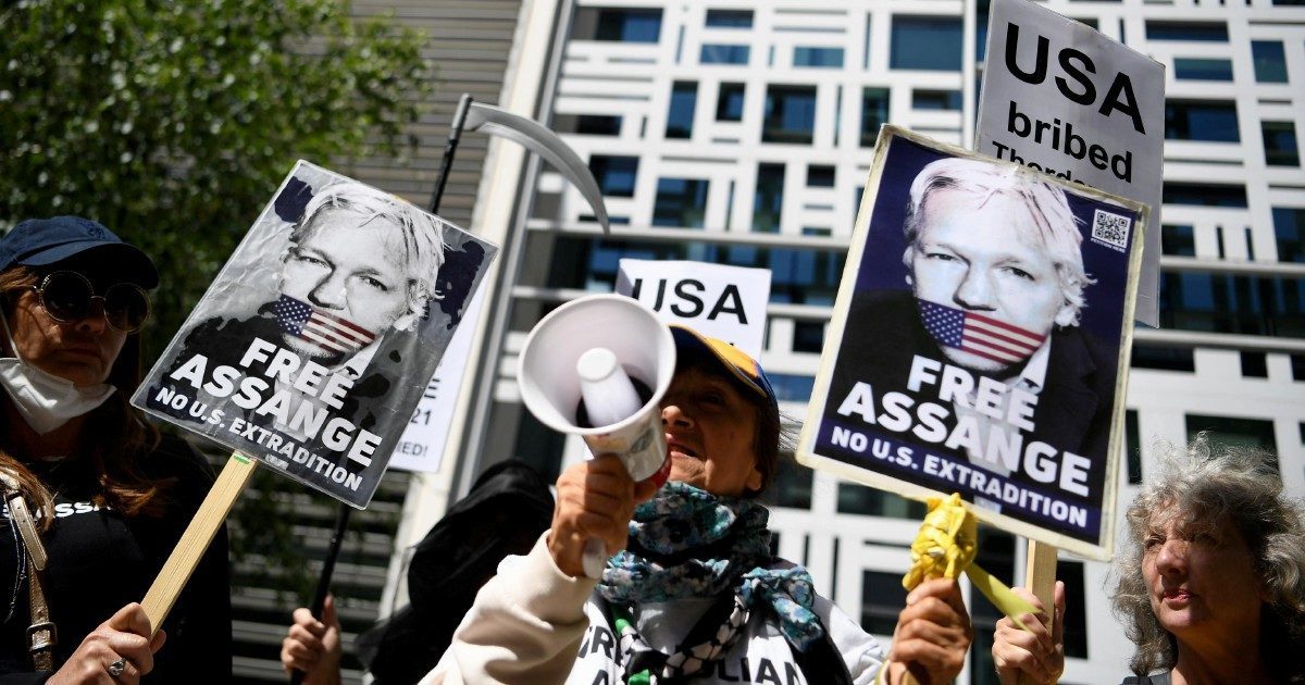 Wikileaks Founder Julian Assange