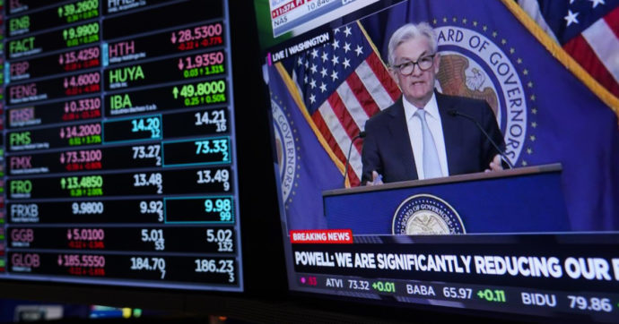 La Fed alza i tassi dello 0,25% al 4,75%. Powell: “Almeno altri due rialzi. Manteniamo la rotta”