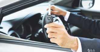 Copertina di Un veicolo su quattro è per il noleggio