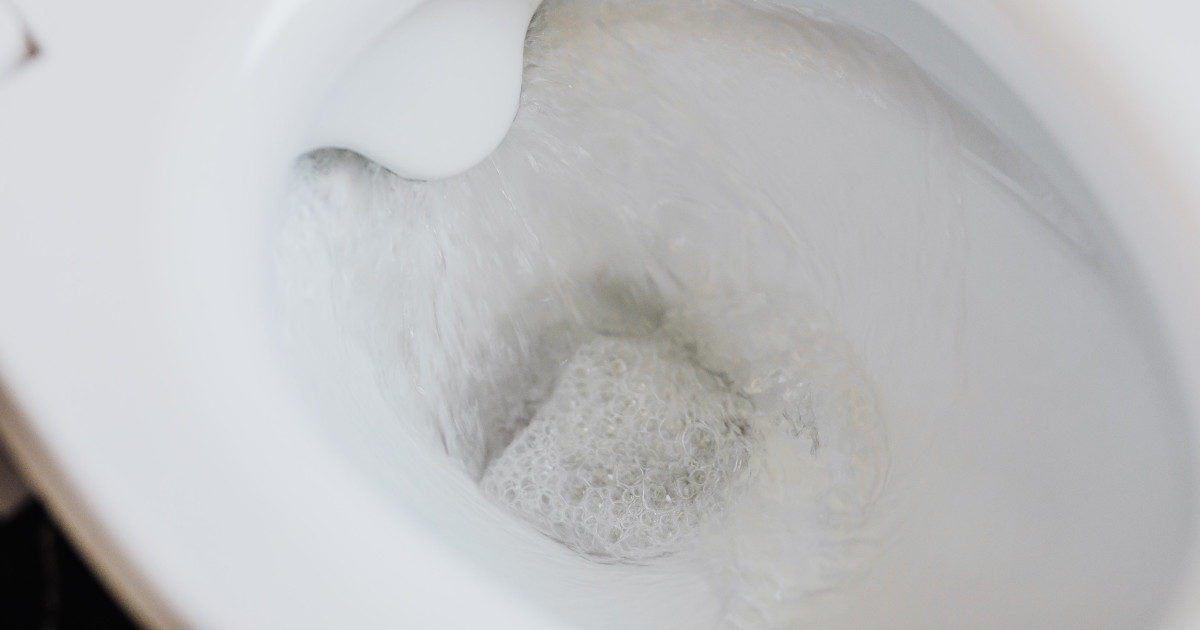 “Sono venuta a costituirmi, perché ho appena tagliato il pene a mio marito e l’ho gettato nel wc”: la confessione choc alla polizia