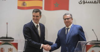 Copertina di Piegarsi al Marocco e piegare Podemos: una settimana dura per Sanchez