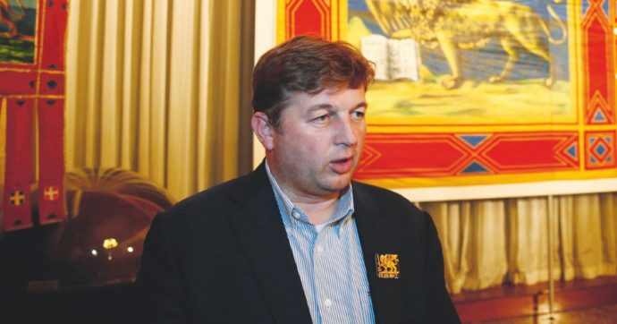 Viaggi e rimborsi: il lobbista russo pagava il consigliere regionale di Zaia pro Crimea