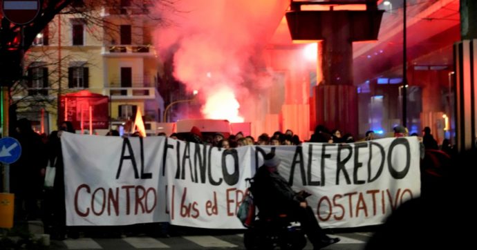 Anarchici stranieri  in corteo a Milano.  Scontri a Roma: 3 fermati e 2 feriti