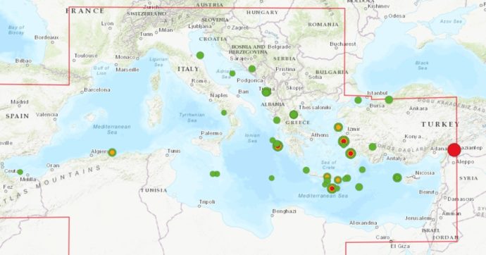 Terremoto in Turchia, revocata l’allerta tsunami nel Mediterraneo. Ripreso il traffico ferroviario in Sicilia, Calabria e Puglia