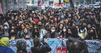 Copertina di La sindrome Pd: lotta per Cospito e ignora i ragazzi coi megafoni