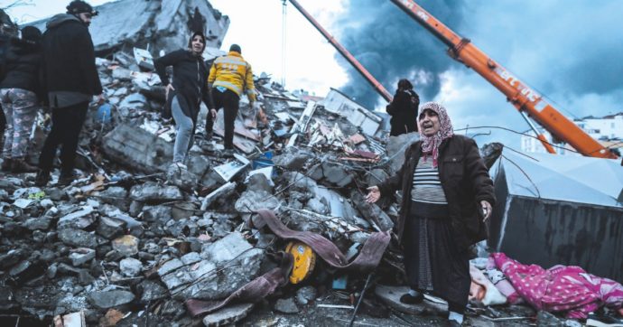 Nuove scosse: chi si salva e chi si sente perduto