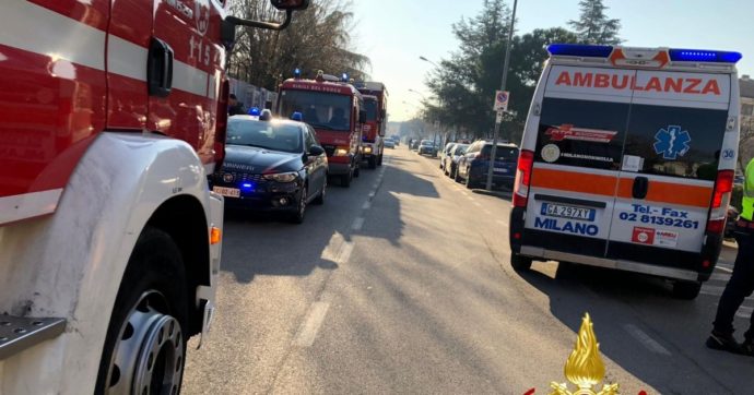 Studenti avvertono bruciore agli occhi, evacuata scuola media a Milano