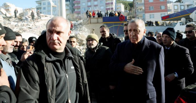 Turchia e Siria, il sisma porterà sconvolgimenti politici? Se lo chiedano Erdogan e i Paesi Nato