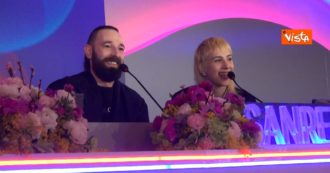 Copertina di Sanremo 2023, i Coma Cose si sposano: l’annuncio in conferenza stampa: “Chi l’avrebbe mai detto…”- Video