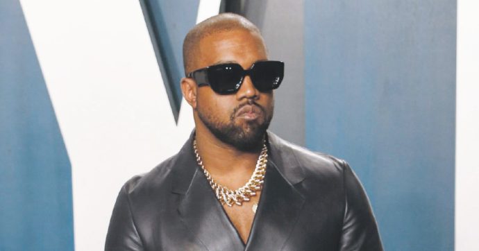 Adidas, utili affondati dalla lite con West