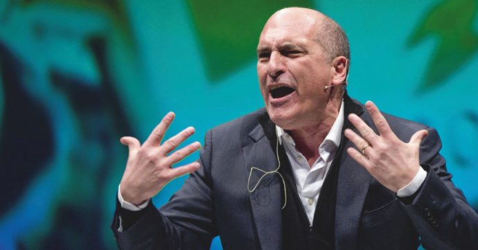 Arrestato Cozzolino: “Soldi, abiti e cravatte dal Marocco”