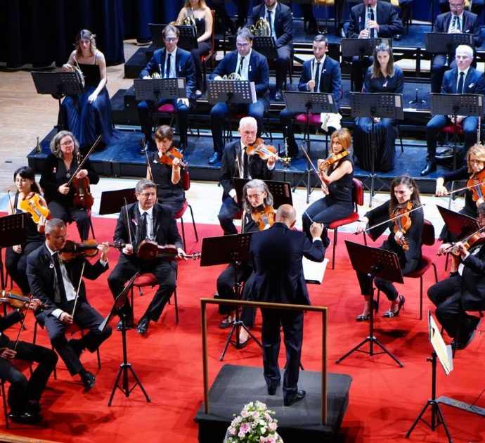 Sanremo 2023, i musicisti dell’Orchestra Sinfonica “da Beethoven a Rosa Chemical”: quanto prendono e com’è la loro giornata tipo