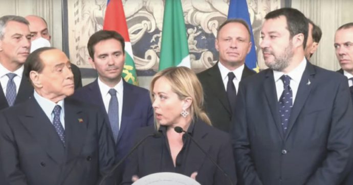 Giannelli e Osho: “La destra non sa ridere di sé”. “Le battute migliori? Sui 5S”